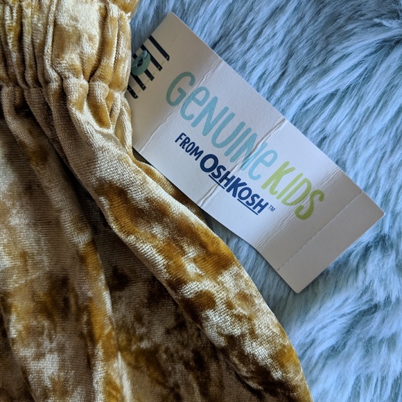 Nwt crushed Velour like swingy skirt - Picture 3 of 3